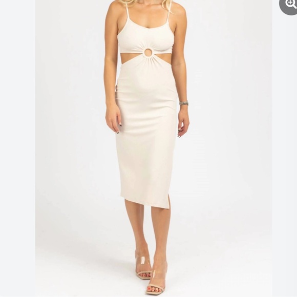 Crescent Dresses & Skirts - Crescent Lennon O-Ring Midi